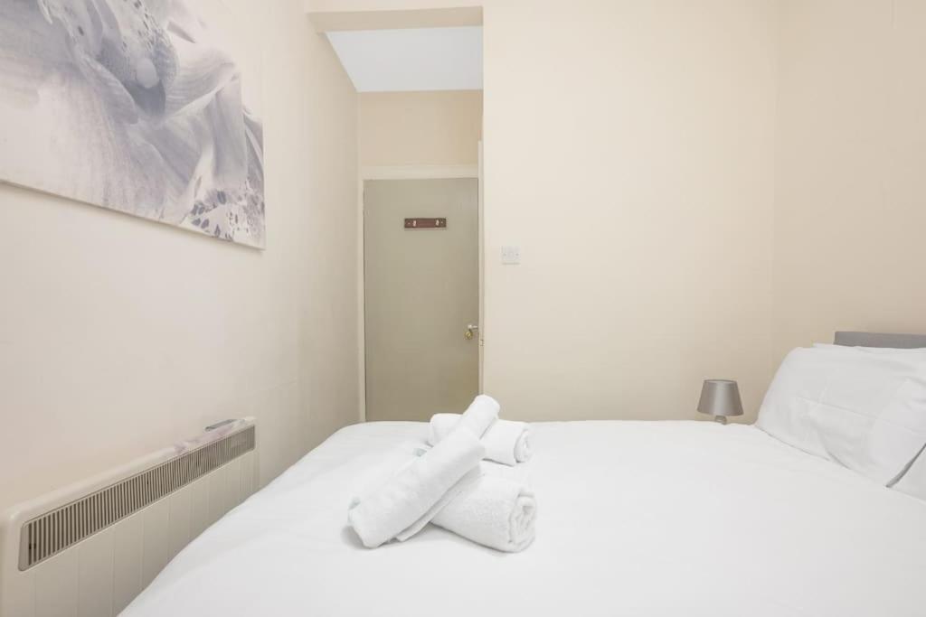 Two Bedroom Apartment-Central Edinburgh-Old Town-Licensed Kültér fotó