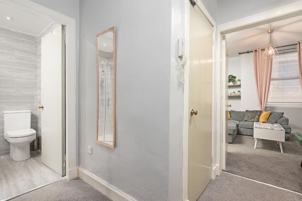 Two Bedroom Apartment-Central Edinburgh-Old Town-Licensed Kültér fotó